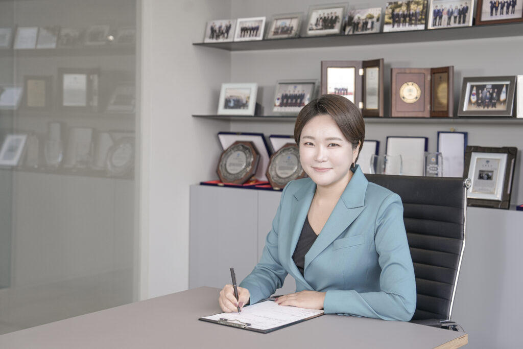 한국 거주 외국인, 변호사 도움 절실